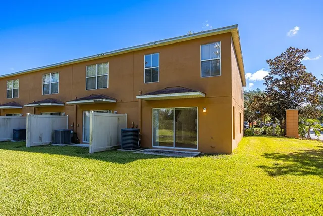 $209,999 | 6853 Dartmouth Hill Street, Riverview, FL 33578