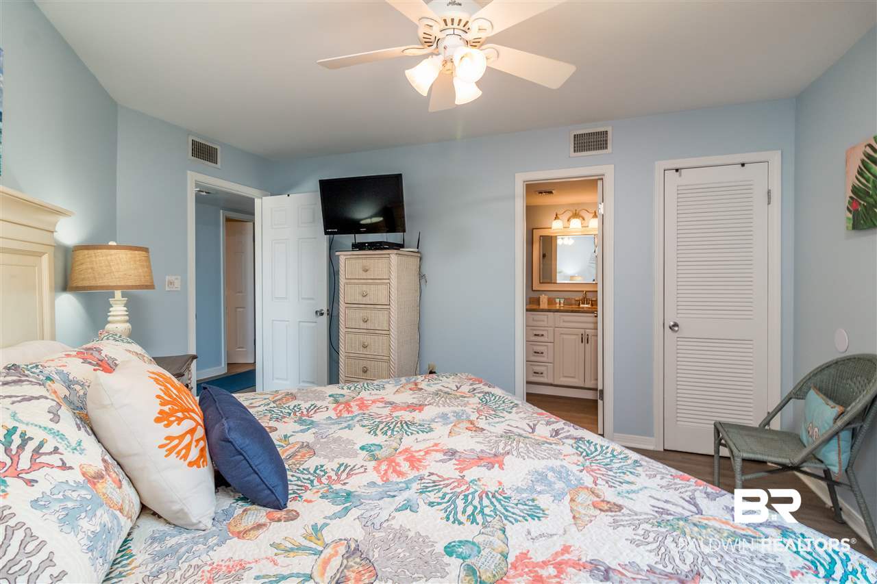 497 Plantation Road, Unit 1331 Gulf Shores, AL 36542 - Photo 14 of 35 Master Bedroom