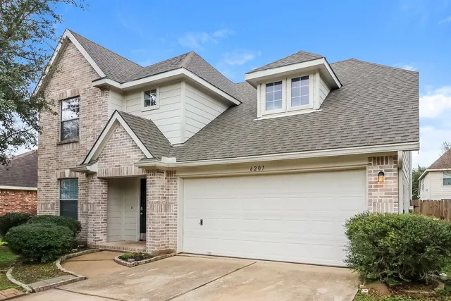 $2,175 | 6207 Winter Oak Street, Pearland, TX 77584
