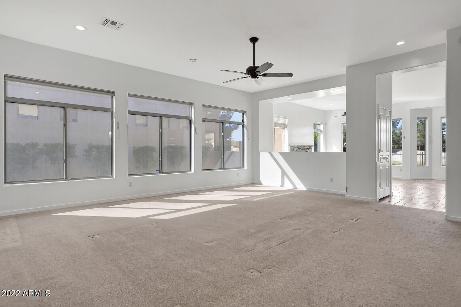 3832 East Carson Road Phoenix, AZ 85042 - Photo 5 of 33 Great Room Picture Windows