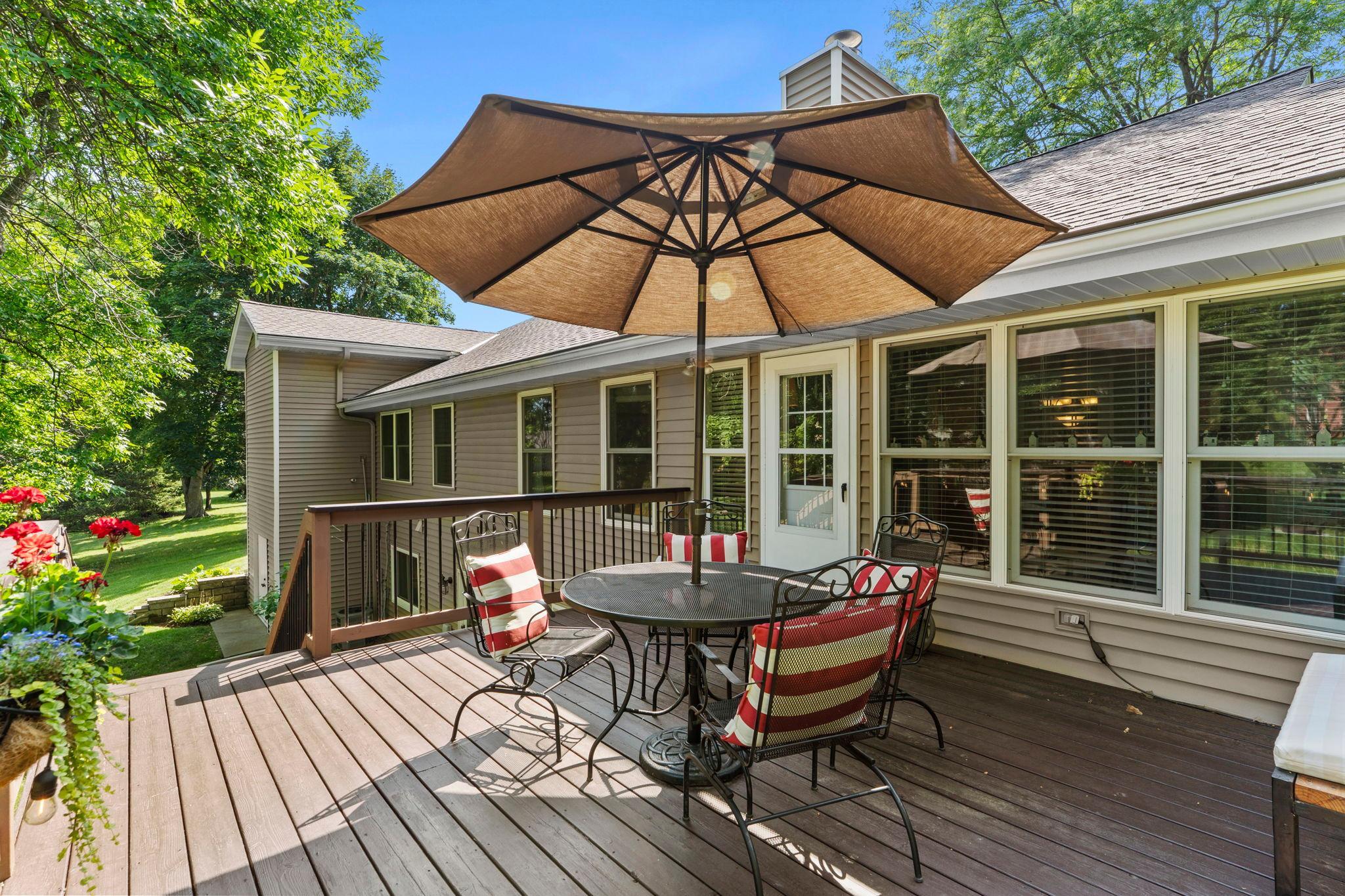 160 Bluff Ridge Court Chanhassen, MN 55317 - Photo 50 of 66 Gallery Image 50