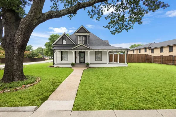$665,000 | 514 West Marvin Avenue, Waxahachie, TX 75165