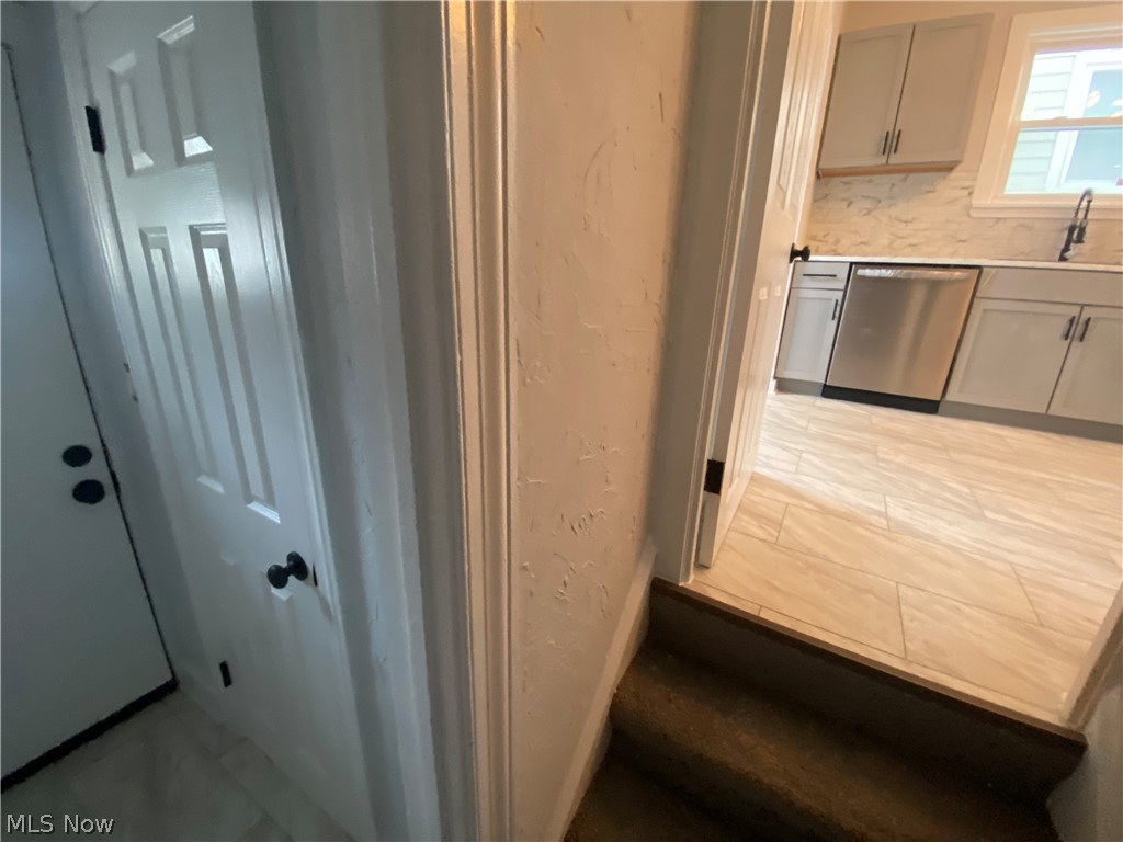 3605 Silsby Road University Heights, OH 44118 - Photo 25 of 27