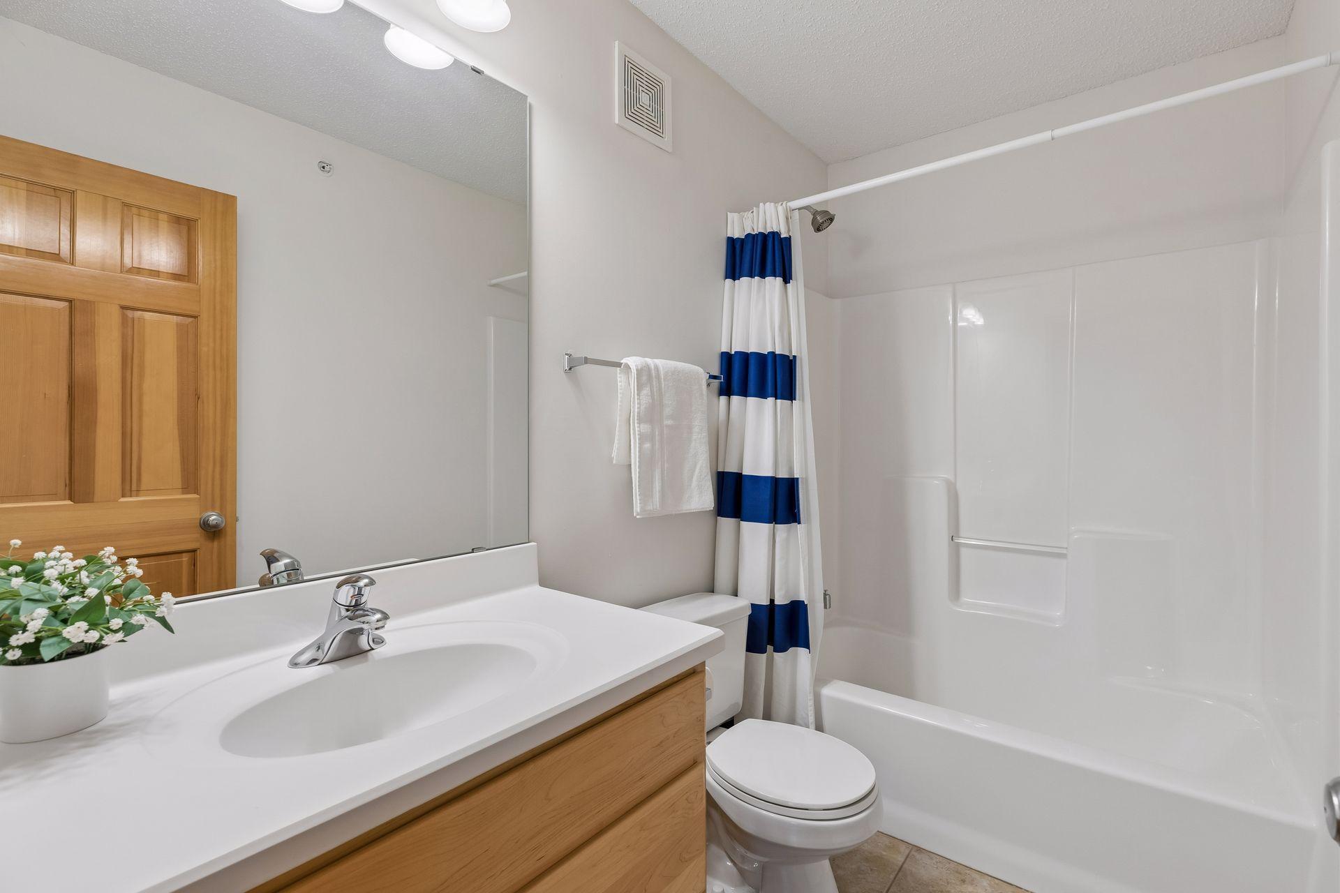 8262 Labont Way, Unit 5 Eden Prairie, MN 55344 - Photo 14 of 26 Gallery Image 14