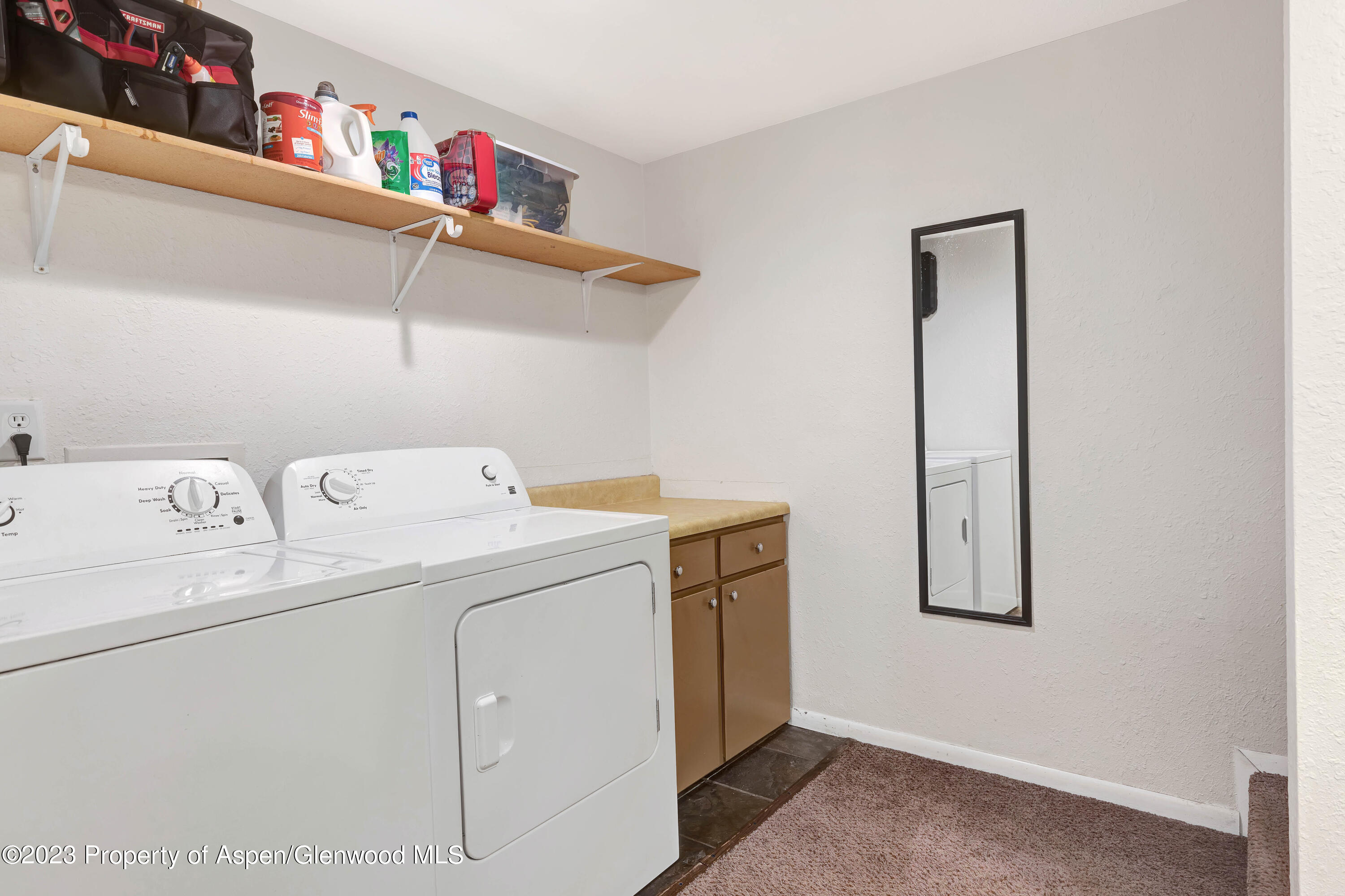 1173 Park Avenue Rifle, CO 81650 - Photo 17 of 26 a utility room with dryer and washer