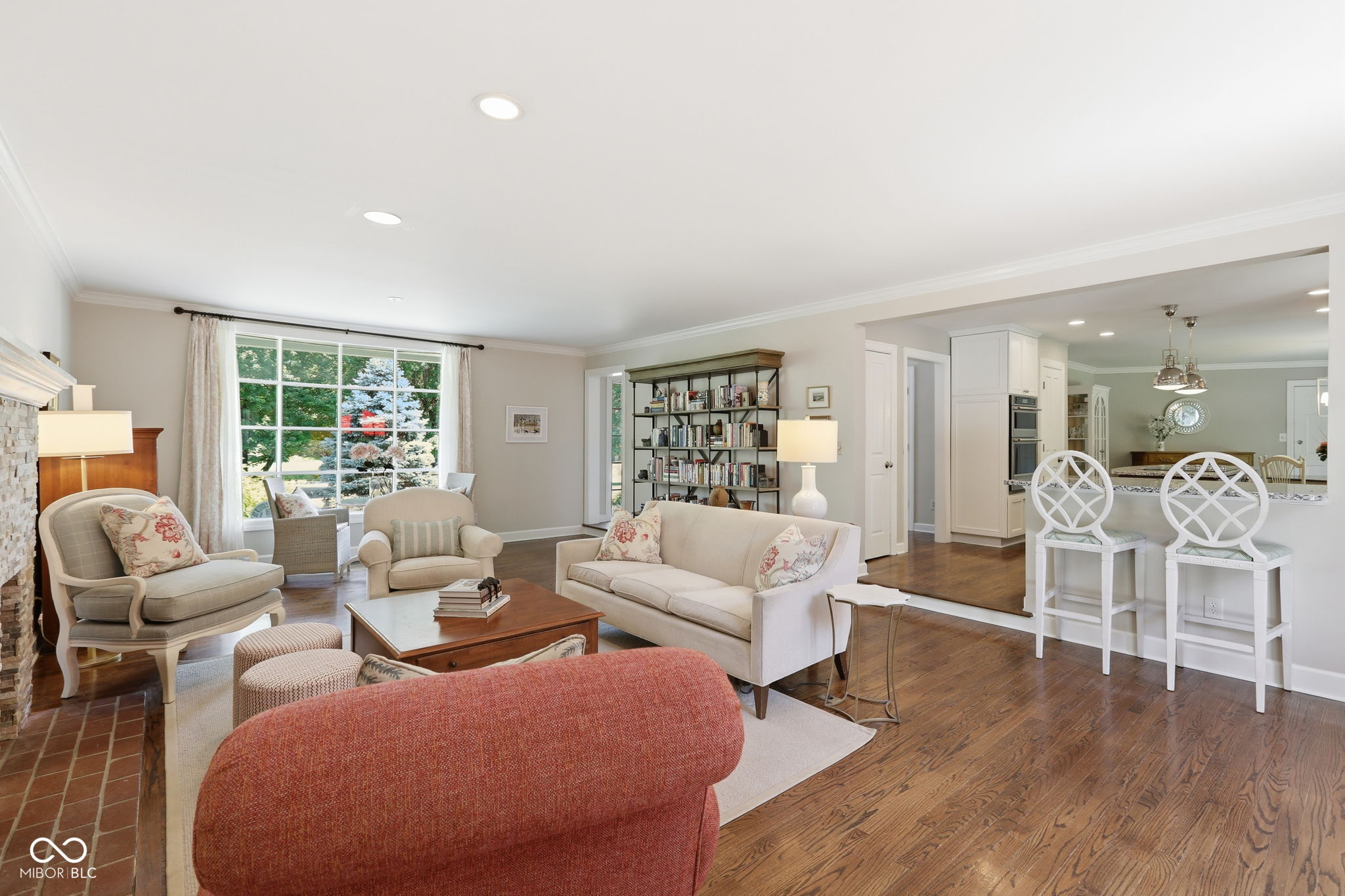 10904 Spring Mill Lane Carmel, IN 46032 - Photo 3 of 41