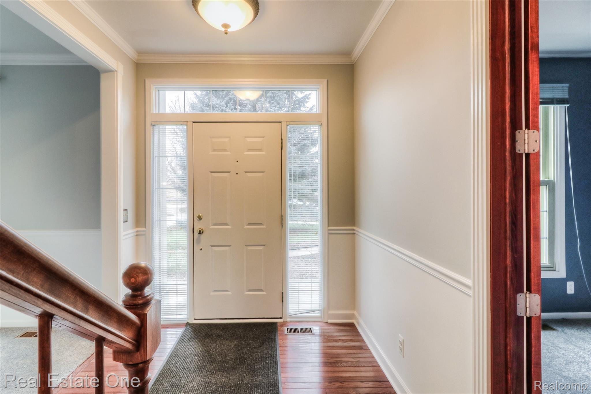 2703 Oak View Court Rochester, MI 48307 - Photo 22 of 53 2703 Oak View LRT 2019-15.JPG
