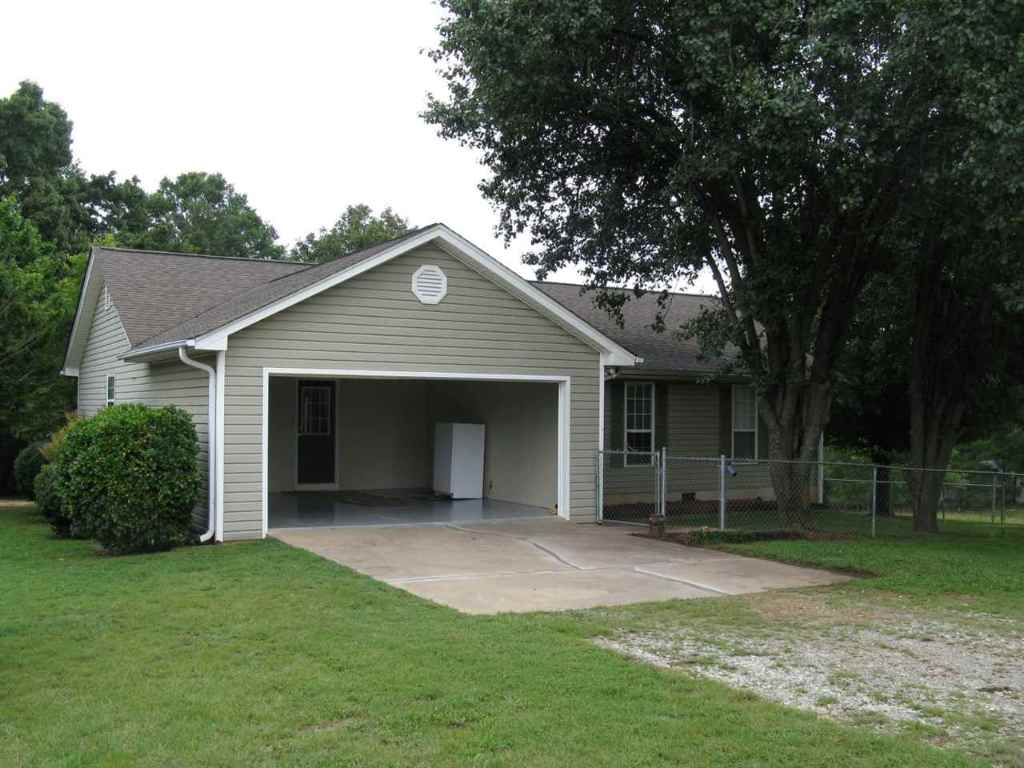 604 Garren Road Belton, SC 29627 - Photo 1 of 20