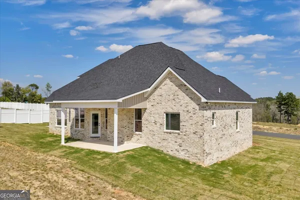 $394,500 | 444 Burlington Drive, Lizella, GA 31052