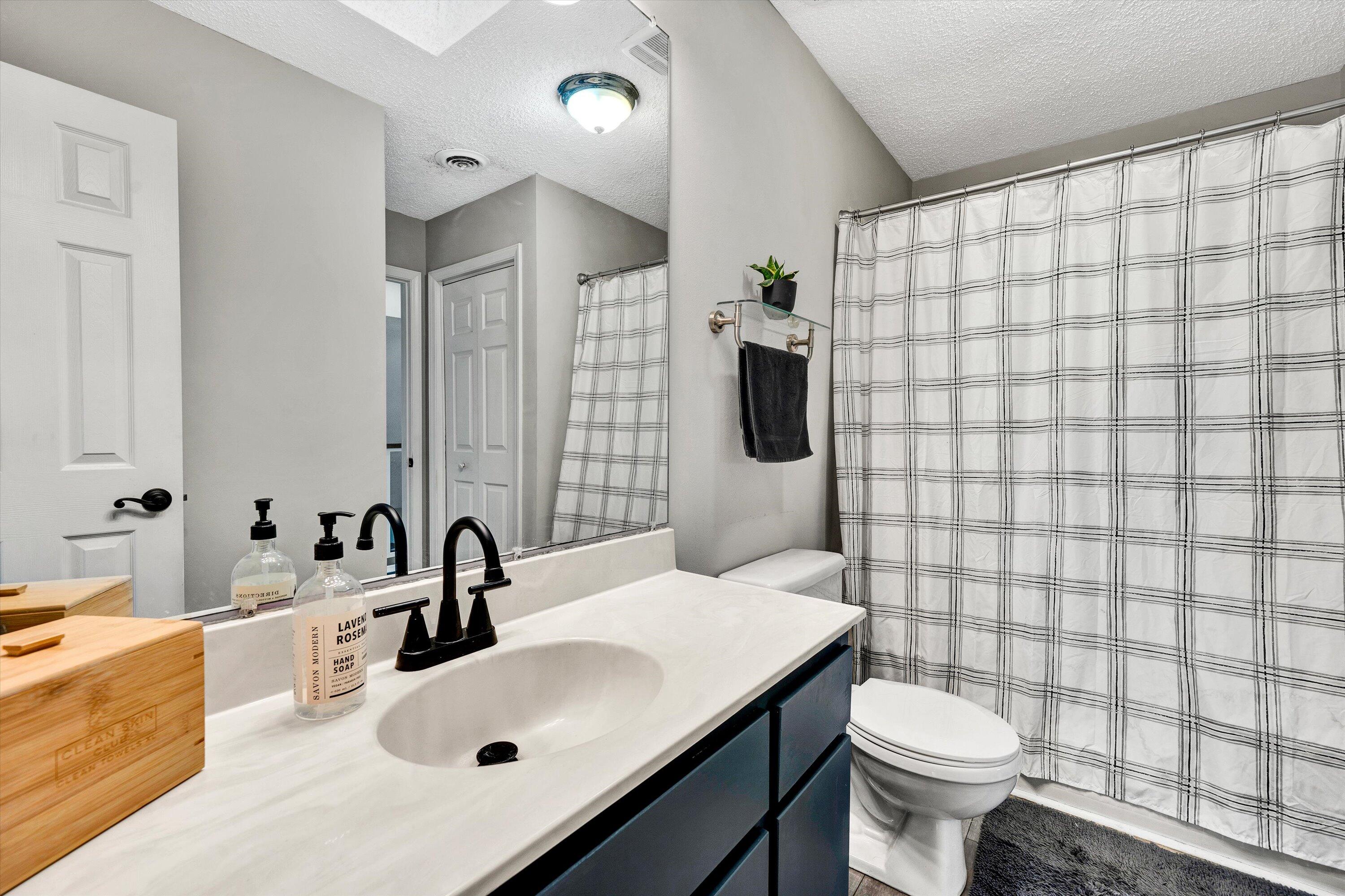 6379 Ruebush Road Dublin, VA 24084 - Photo 22 of 53 Upper Level Bathroom 2