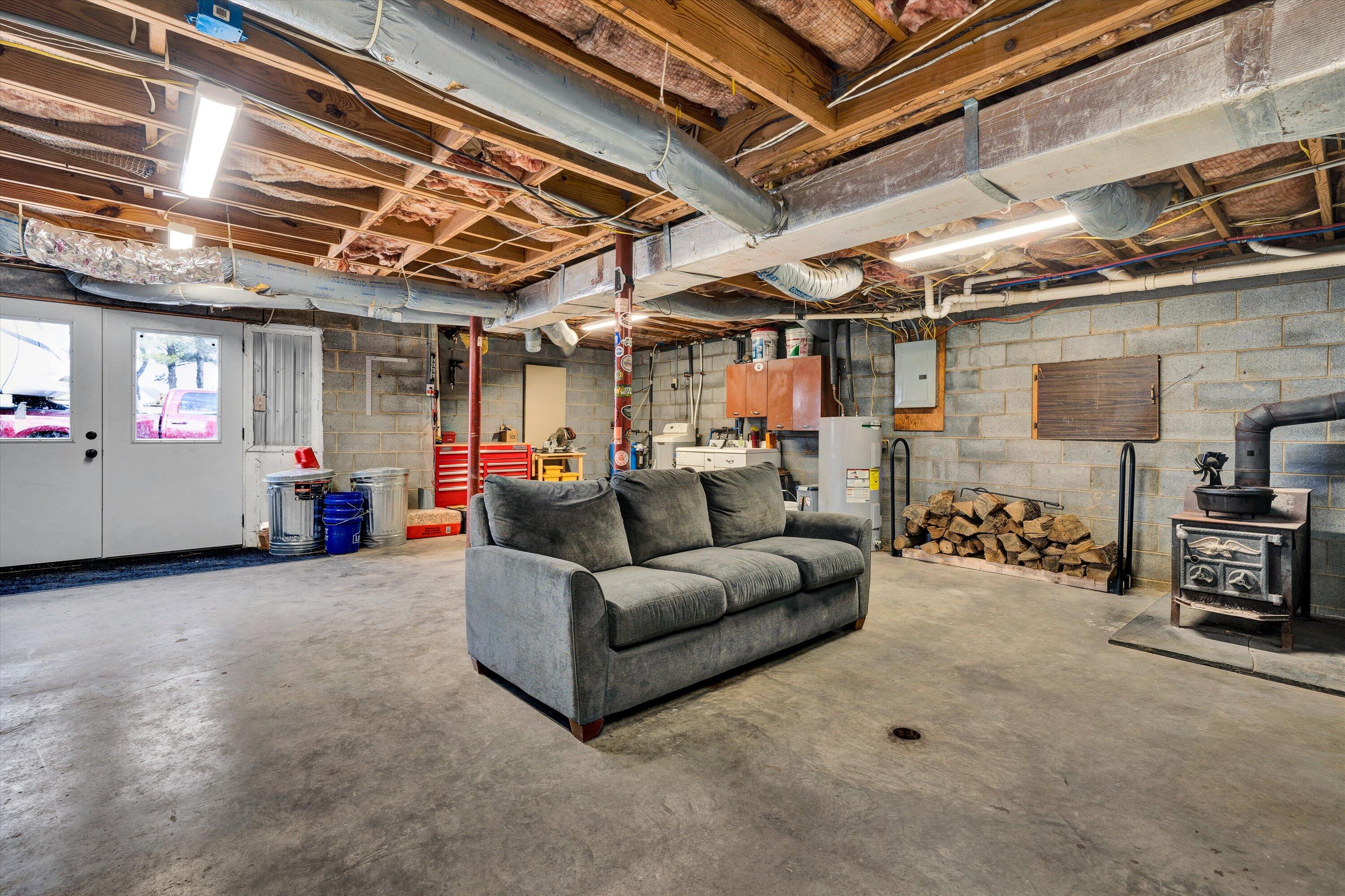 6379 Ruebush Road Dublin, VA 24084 - Photo 26 of 53 Basement_Workshop