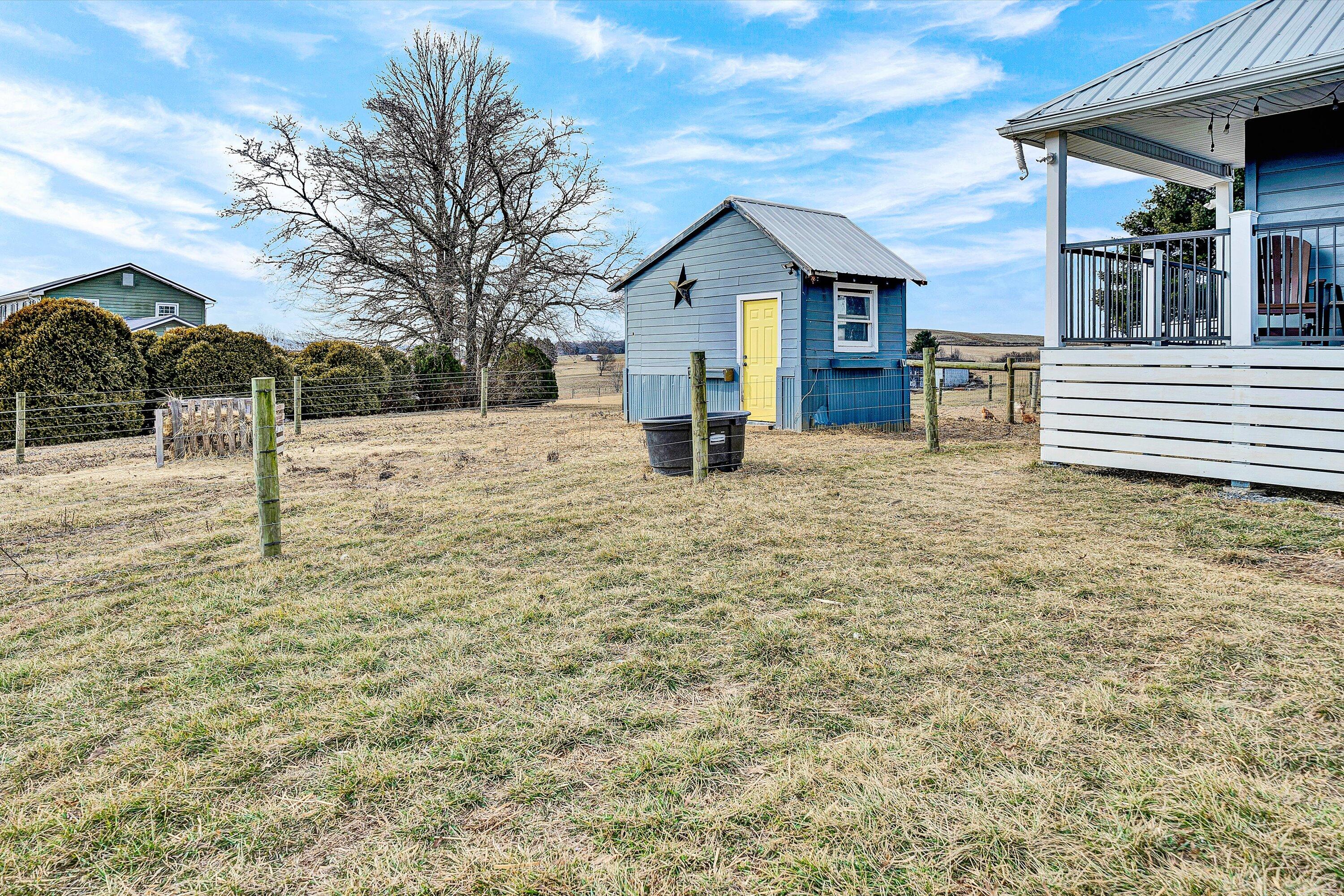 6379 Ruebush Road Dublin, VA 24084 - Photo 40 of 53 Small Barn