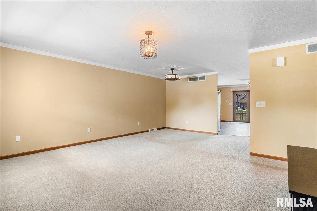6418 Hayley Court Springfield, IL 62712 - Photo 4 of 28 Gallery Image 4