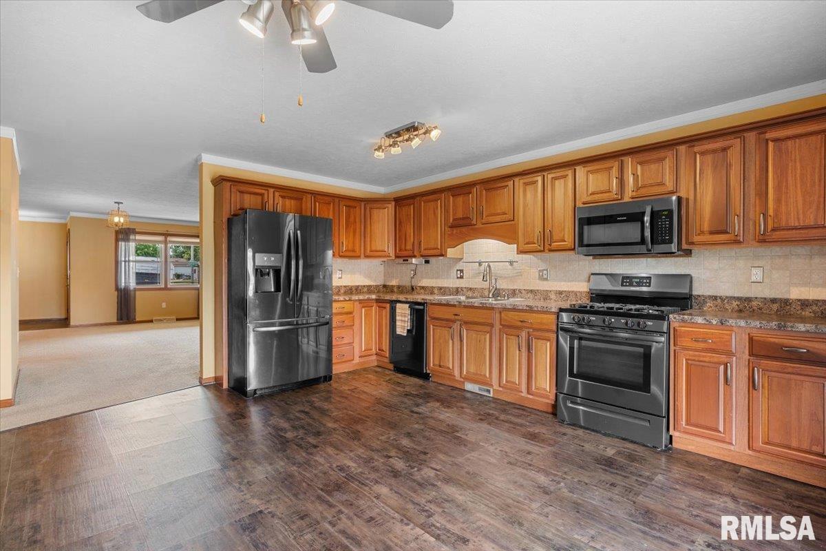 6418 Hayley Court Springfield, IL 62712 - Photo 10 of 28 Gallery Image 10