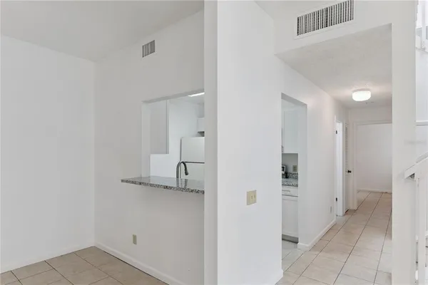 $171,000 | 2040 San Marcos Drive Southeast, Unit 206, Winter Haven, FL 33880