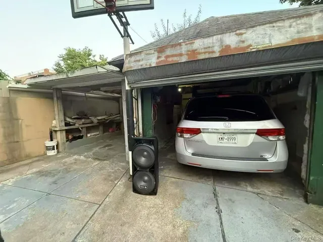 a view of parking area