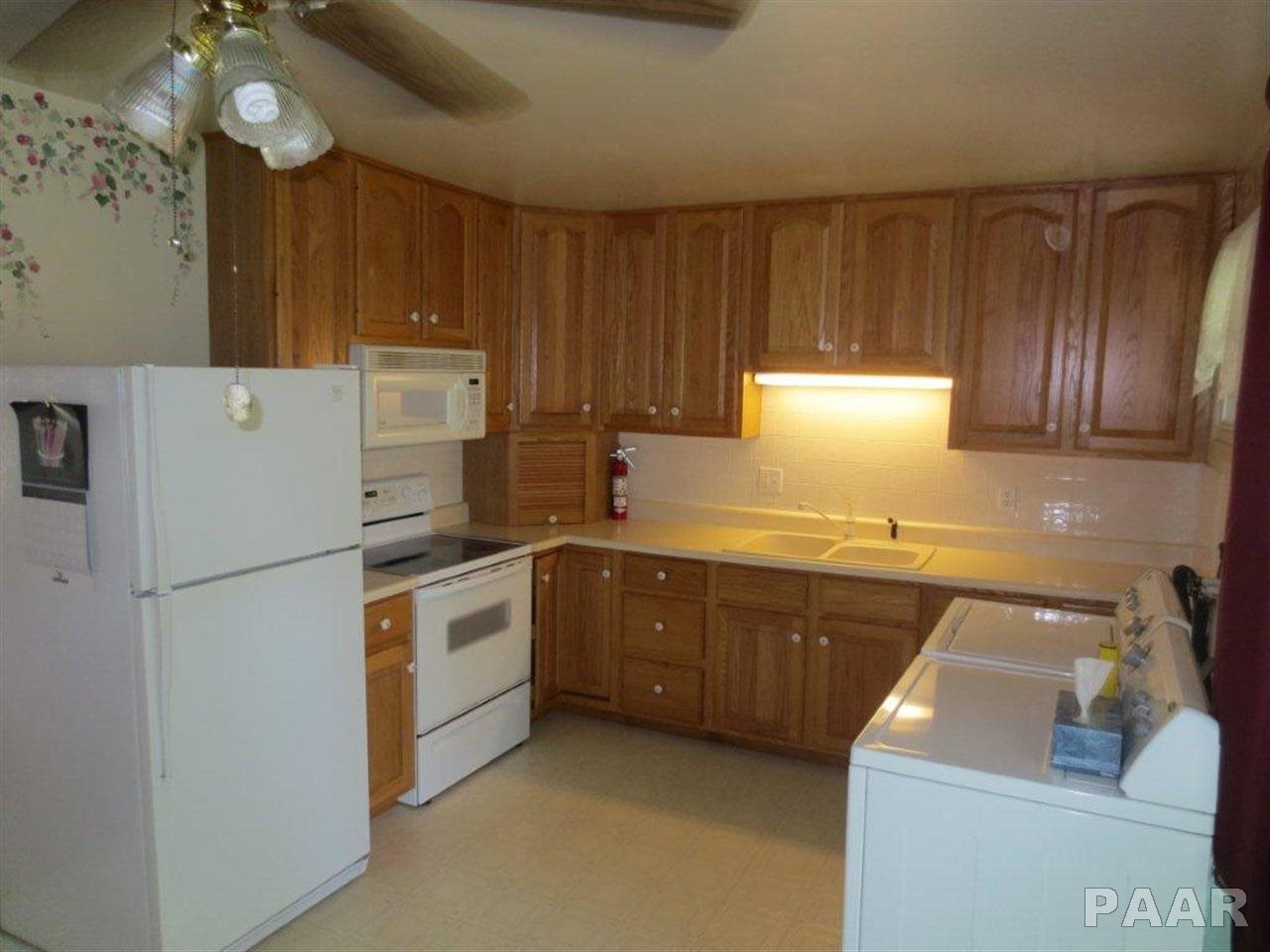 406 Kaskaskia Road Marquette Heights, IL 61554 - Photo 4 of 26 Gallery Image 4