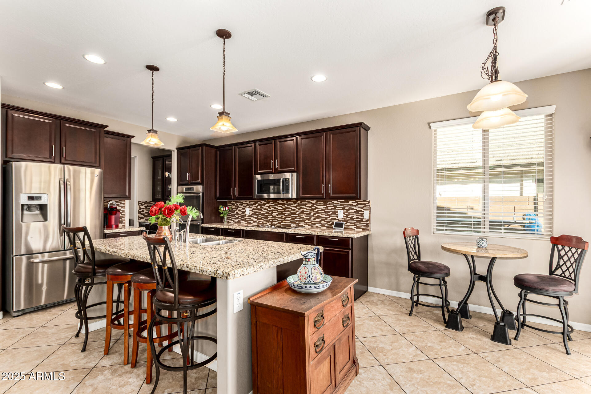 16763 West Adams Street Goodyear, AZ 85338 - Photo 9 of 42 Kitchen