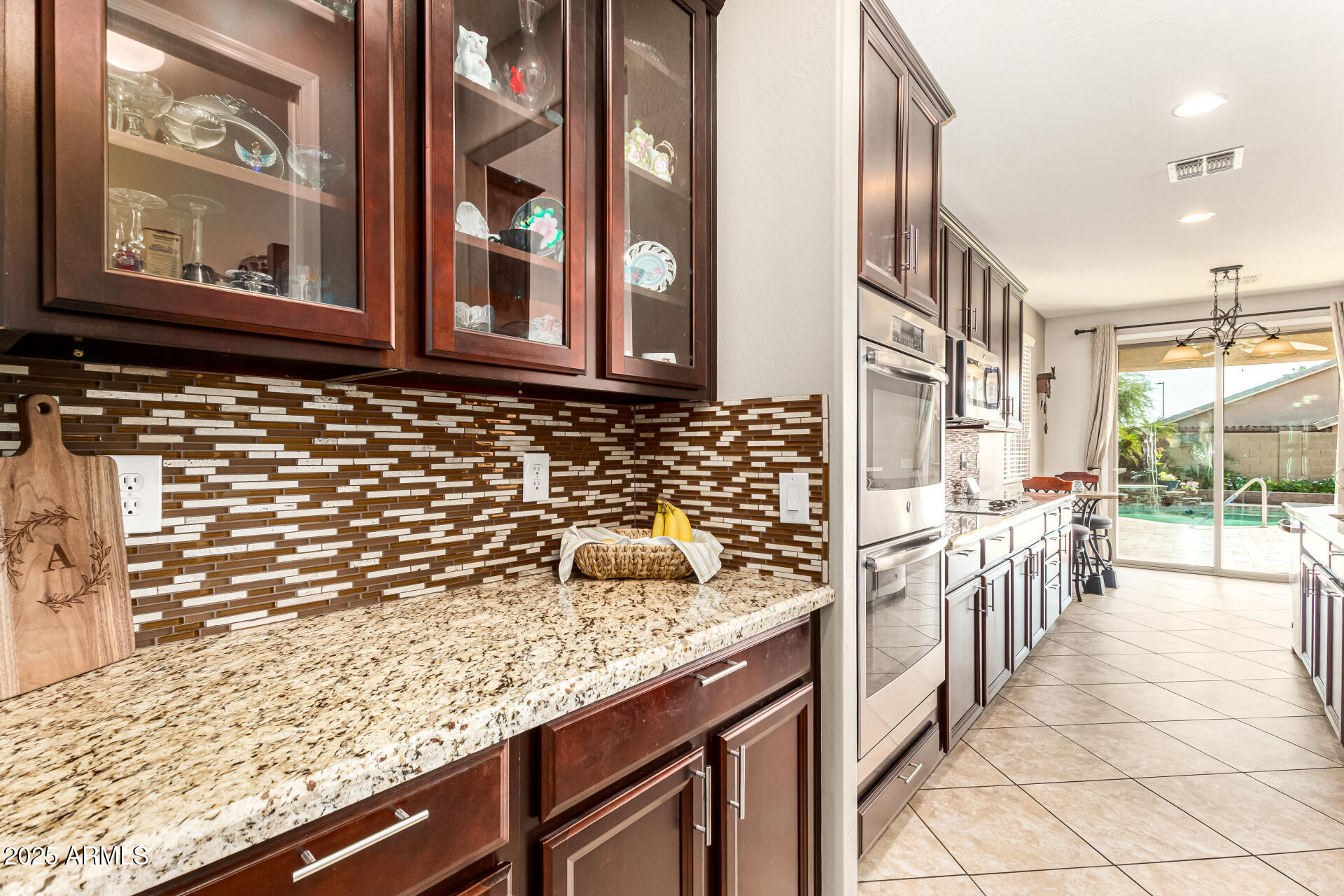 16763 West Adams Street Goodyear, AZ 85338 - Photo 10 of 42 Butler's Pantry