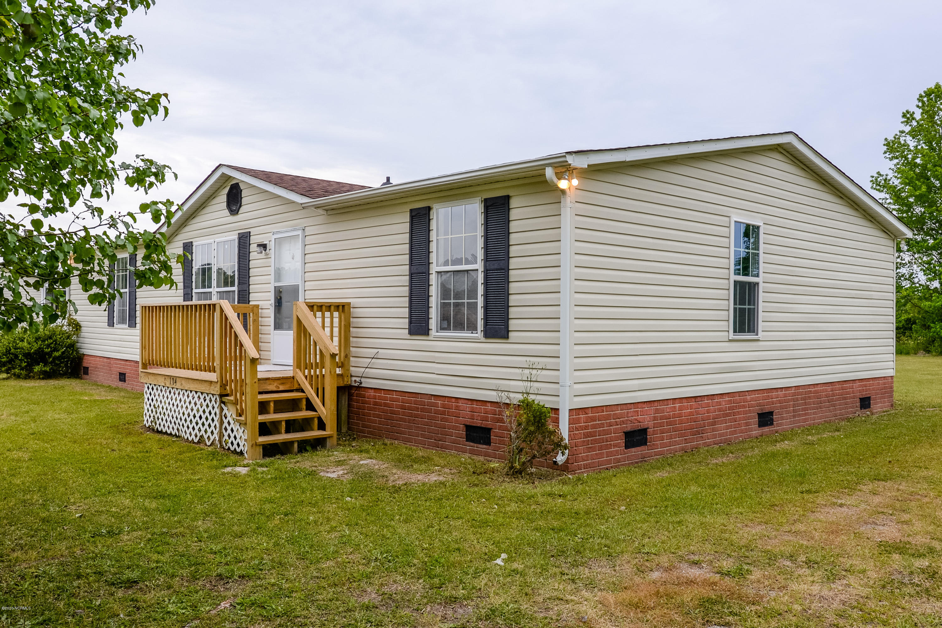 104 Paula Road New Bern, NC 28562 - Photo 8 of 35 104 Paula Rd-10