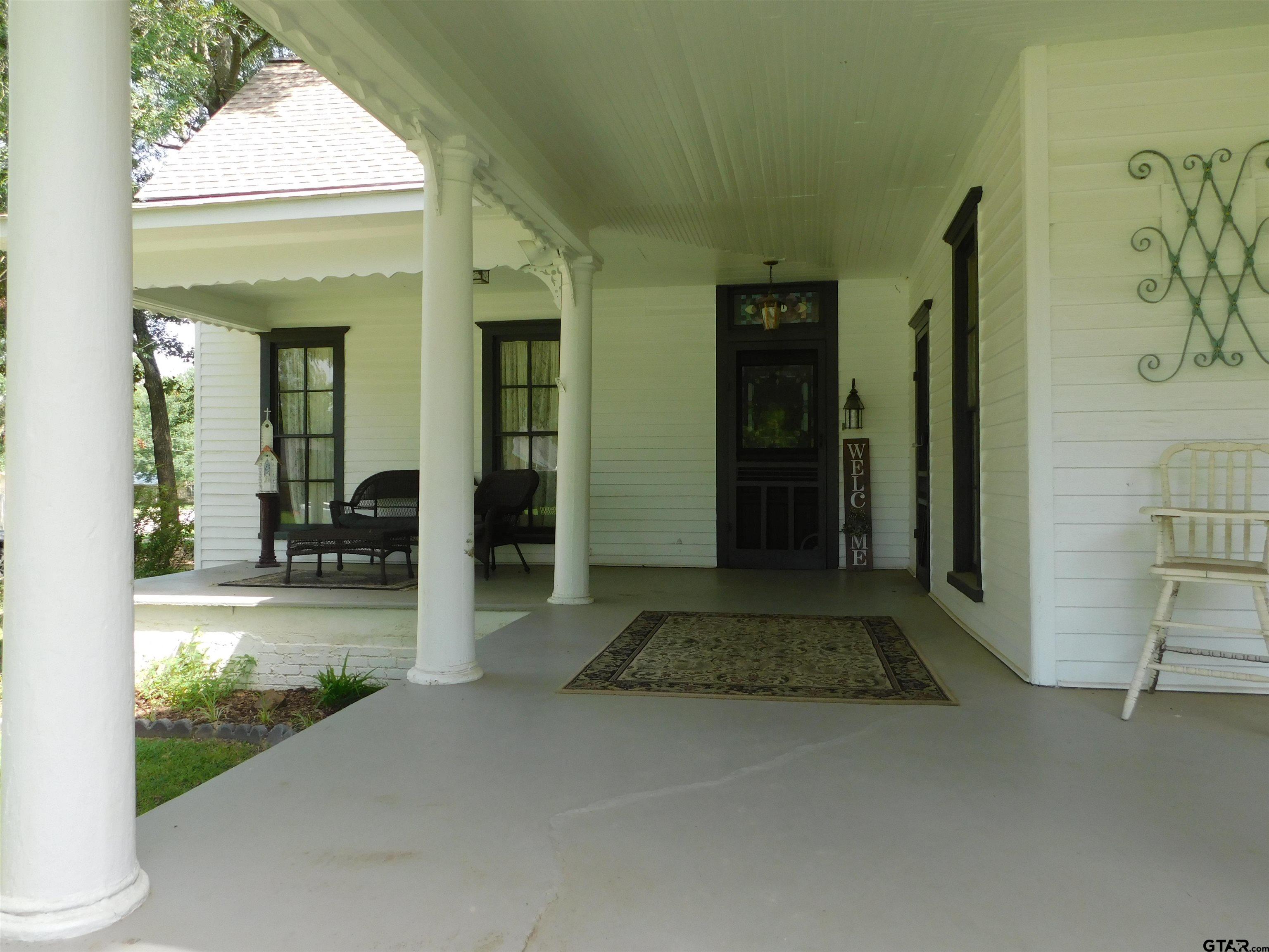 602 East North Street Lindale, TX 75771 - Photo 2 of 33