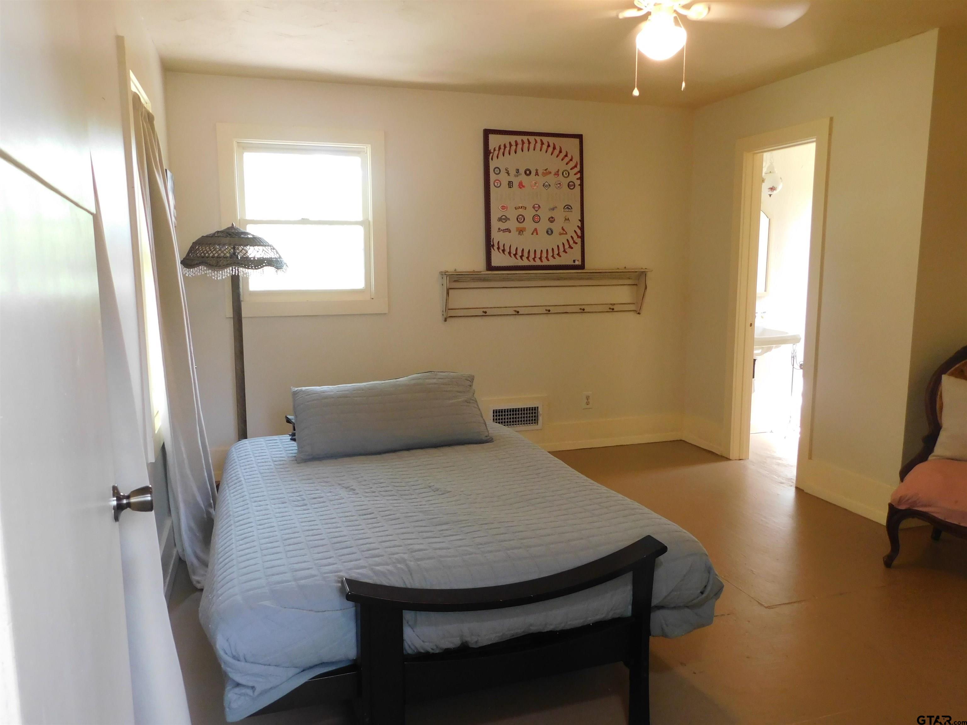 602 East North Street Lindale, TX 75771 - Photo 26 of 33