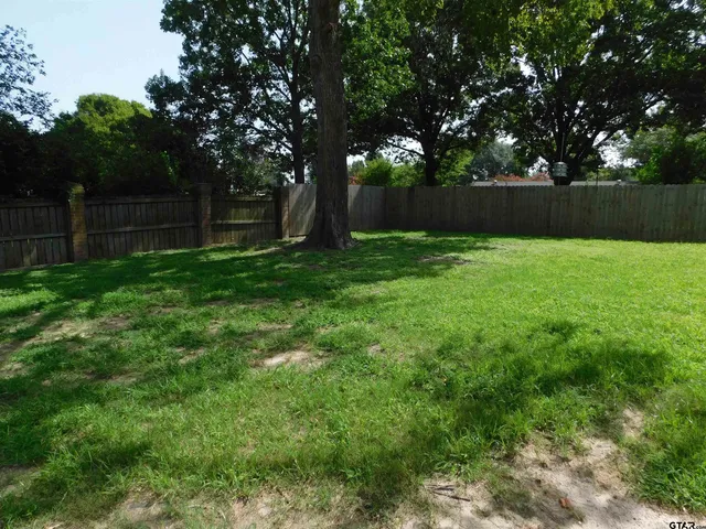$425,000 | 602 East North Street, Lindale, TX 75771