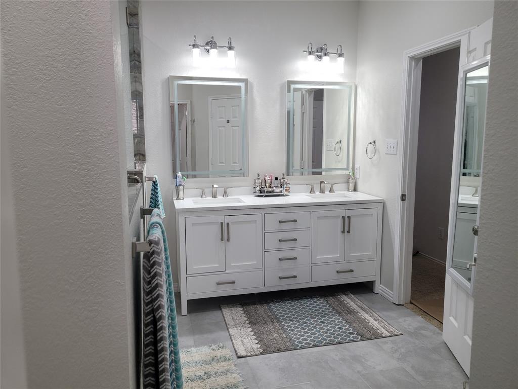 2824 Misty Ridge Lane Rockwall, TX 75032 - Photo 14 of 25 Primary bath