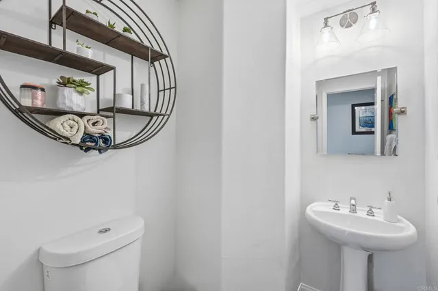 $1,275,000 | 6325 Alexandri Circle, Carlsbad, CA 92011