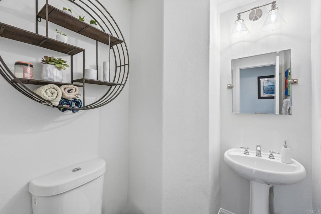 6325 Alexandri Circle Carlsbad, CA 92011 - Photo 15 of 35