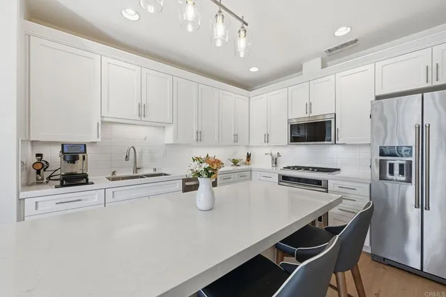 $1,275,000 | 6325 Alexandri Circle, Carlsbad, CA 92011