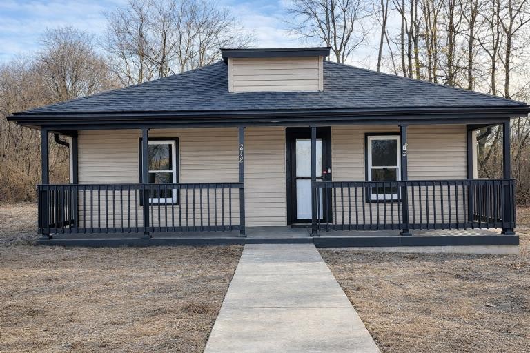 218 Locust Street Clarksville, TN 37042 - Photo 1 of 33