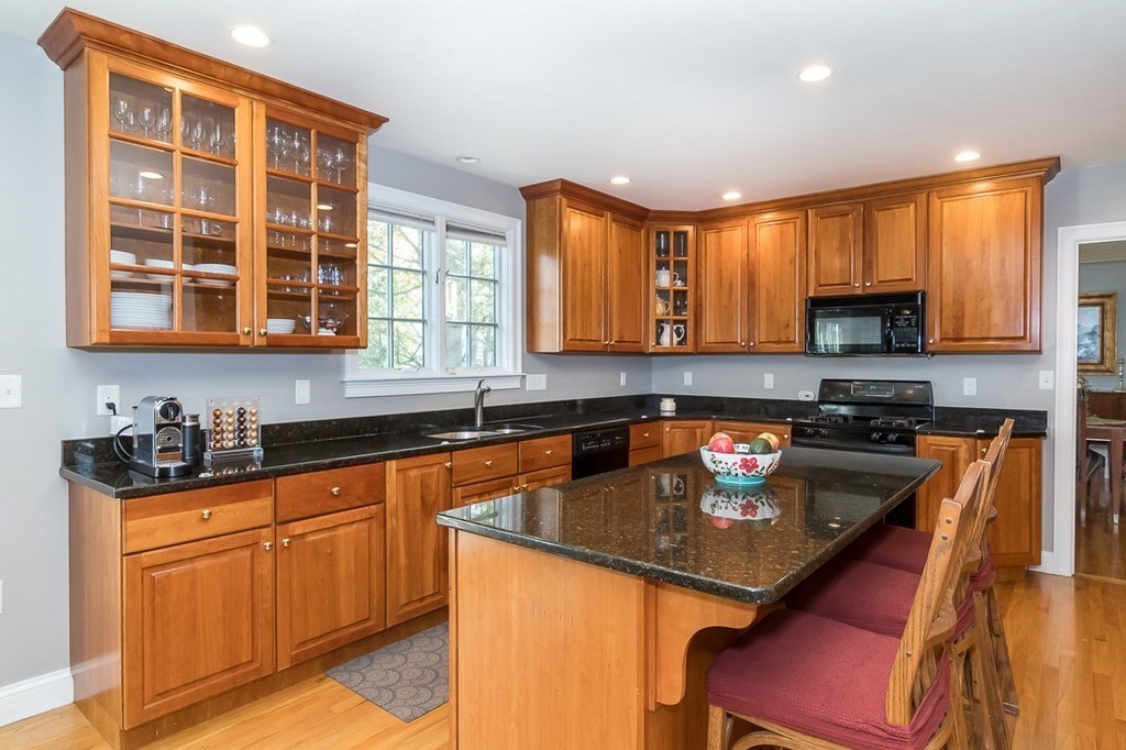 628 Webster Street Needham, MA 02492 - Photo 13 of 30 Gallery Image 13
