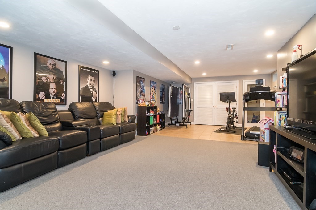 628 Webster Street Needham, MA 02492 - Photo 14 of 30 Gallery Image 14