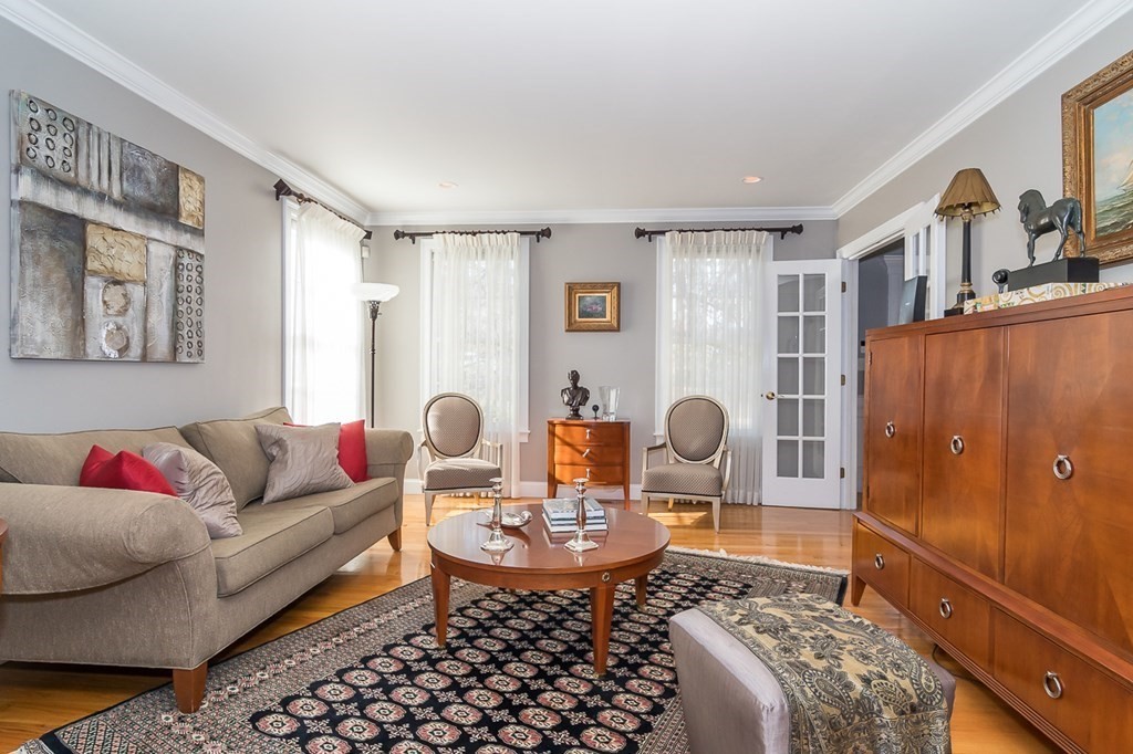 628 Webster Street Needham, MA 02492 - Photo 4 of 30 Gallery Image 4