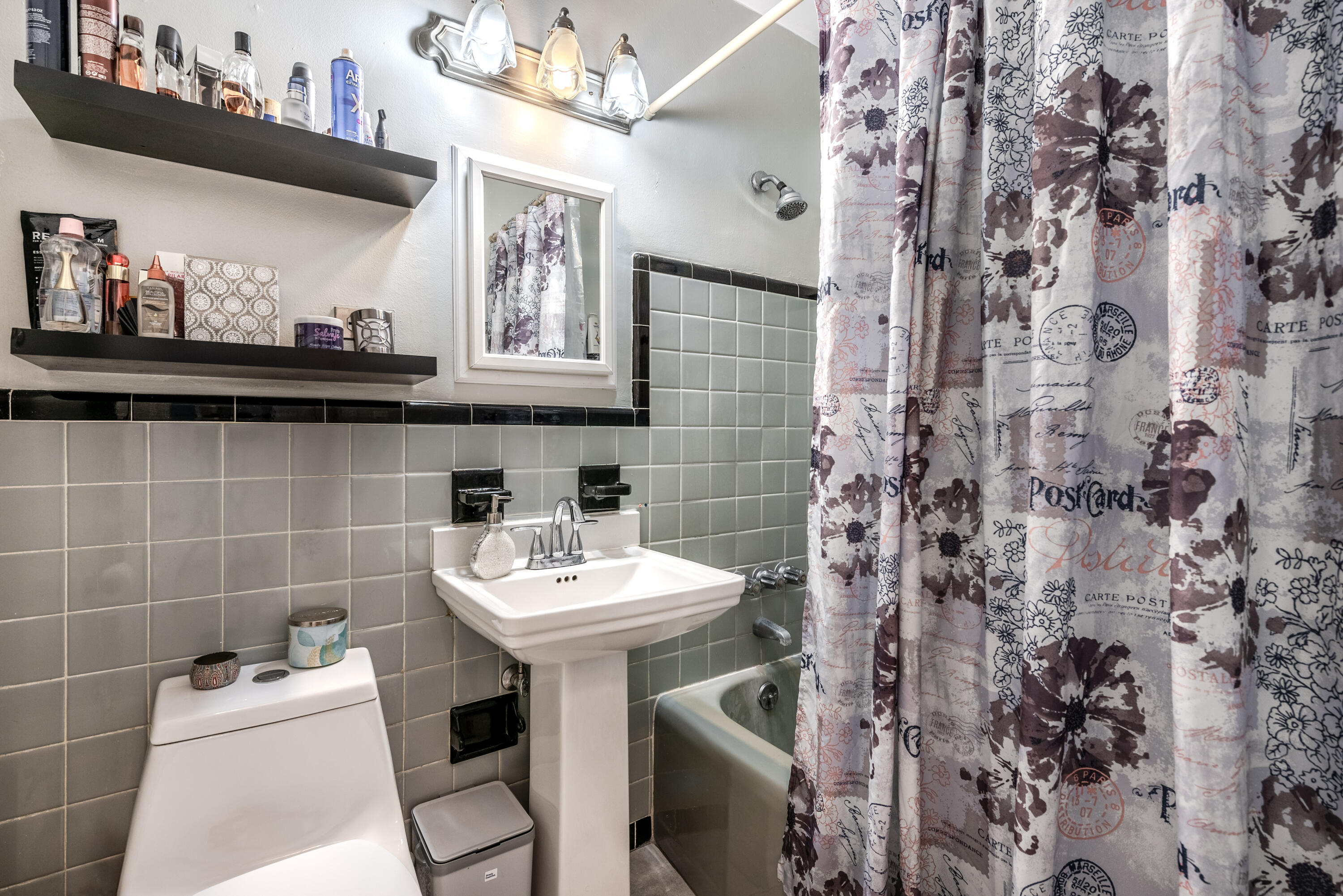 349 East Lake Road Palm Springs, FL 33461 - Photo 13 of 24 349 East Lake Rd--15