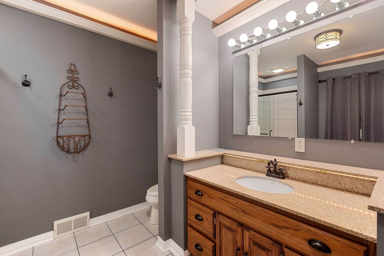 323 North Pleasant Road Lake Zurich, IL 60047 - Photo 19 of 31 Gallery Image 19