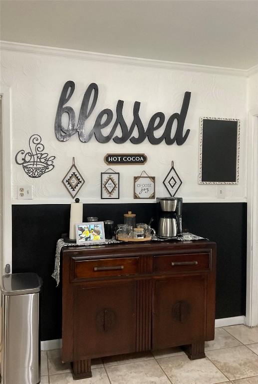 15159 County Road 1876 Odem, TX 78370 - Photo 16 of 23 a room with a table and a chair