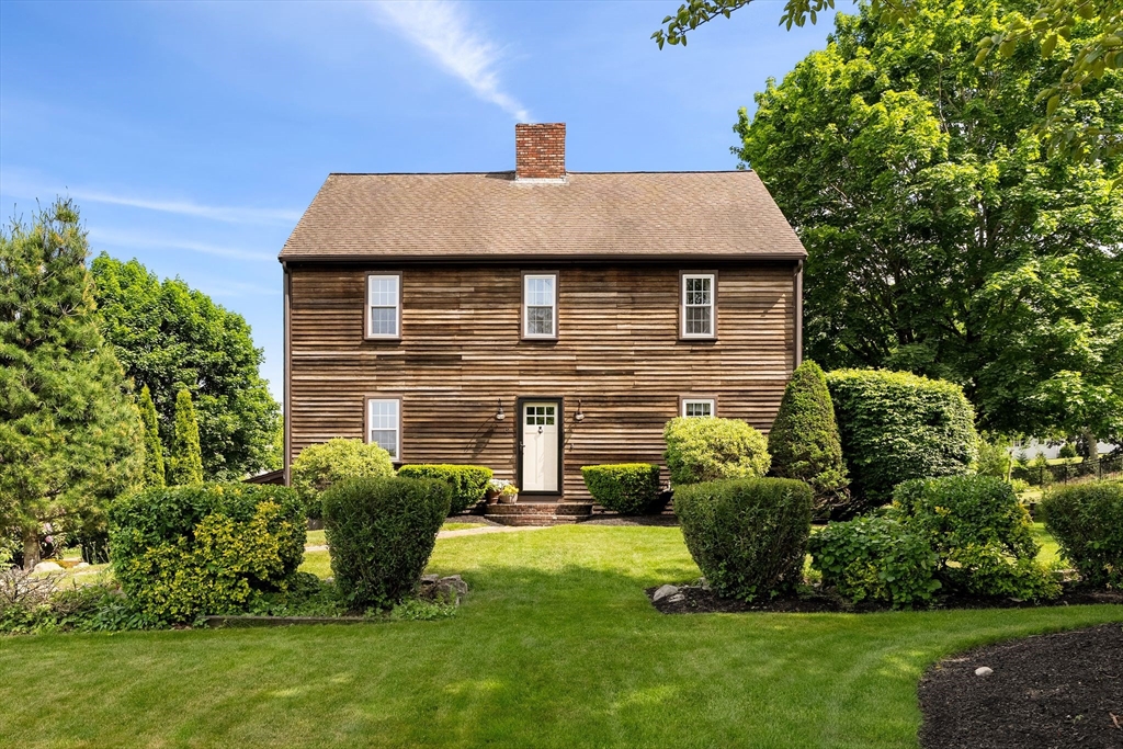 19 Old Bridge Road Hanover, MA 02339 - Photo 2 of 23