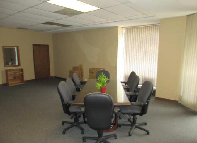 521 South State Street Belvidere, IL 61008 - Photo 23 of 49 a workspace with furniture and a window