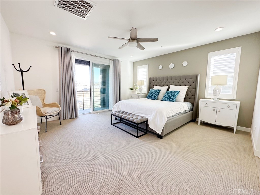 478 Chorus Irvine, CA 92618 - Photo 22 of 33 a bedroom with a bed and a window