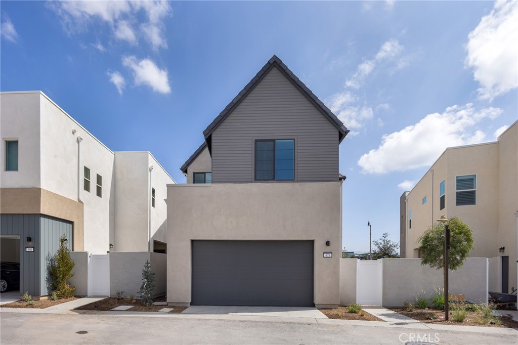 478 Chorus Irvine, CA 92618 - Photo 27 of 33 a front view of a house with yard
