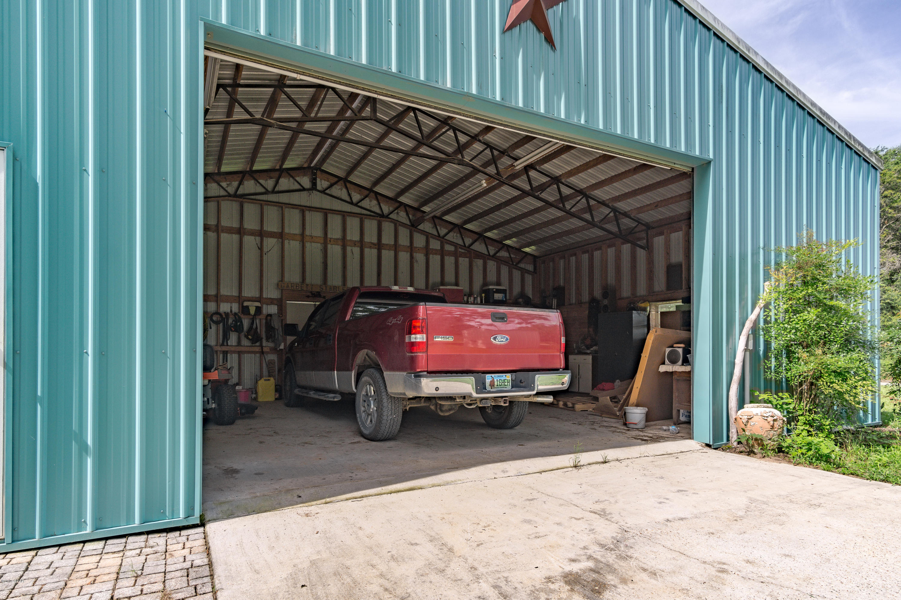 2697 Gilberts Mill Road Chipley, FL 32428 - Photo 2 of 49 Gallery Image 2