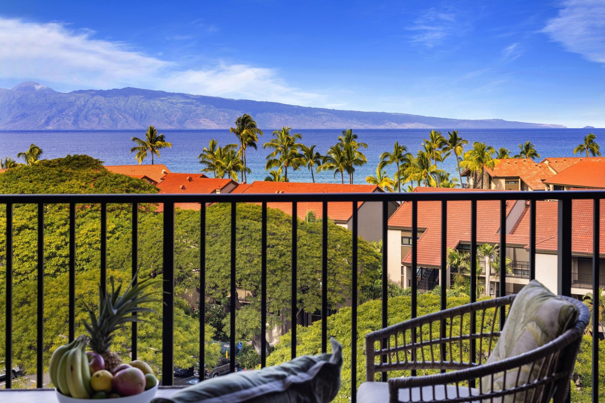3445 Lower Honoapiilani Road, Unit 826 Lahaina, HI 96761 - Photo 17 of 26 a view of a porch