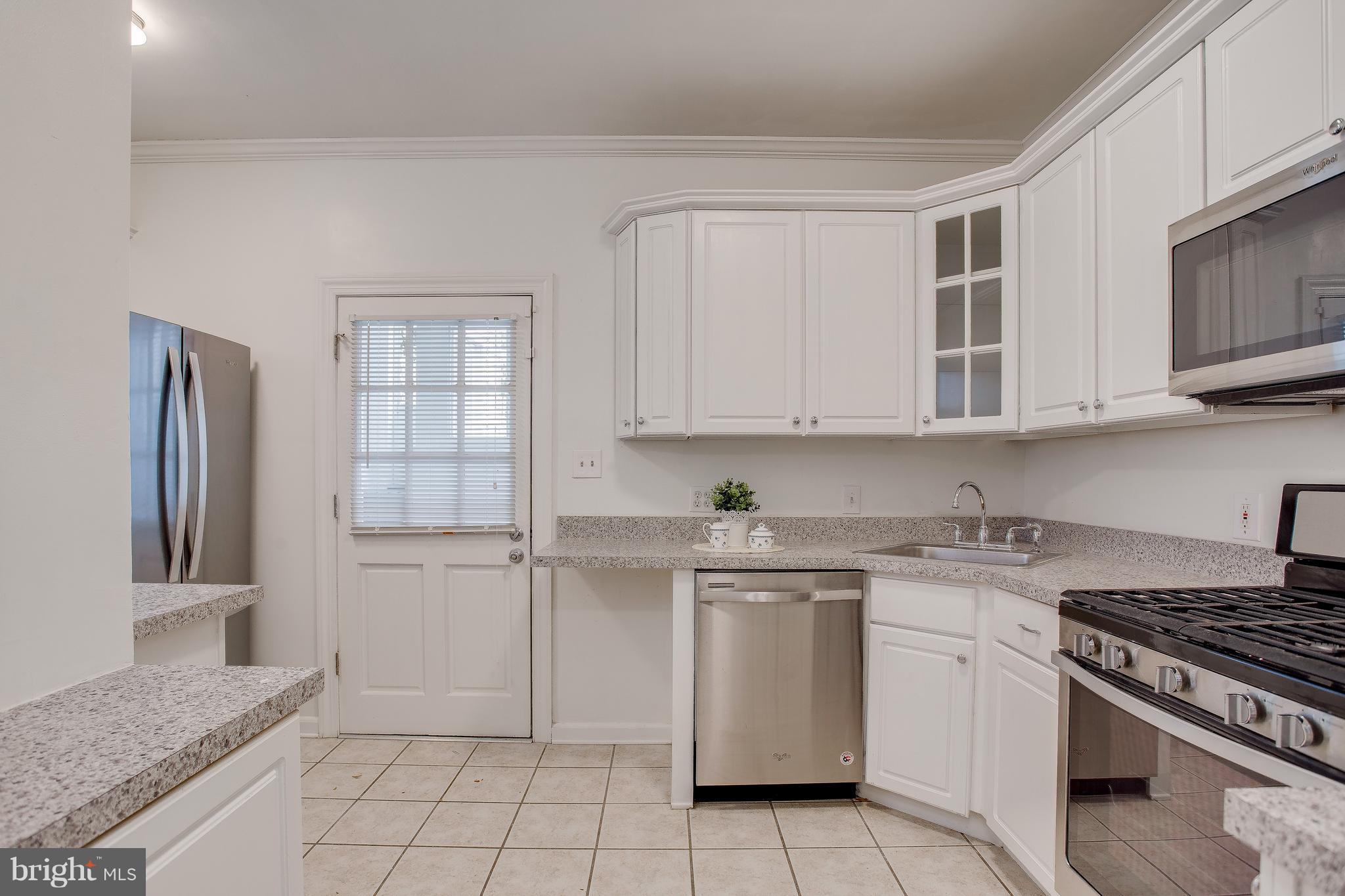 3725 Keswick Road Baltimore, MD 21211 - Photo 12 of 30 Kitchen