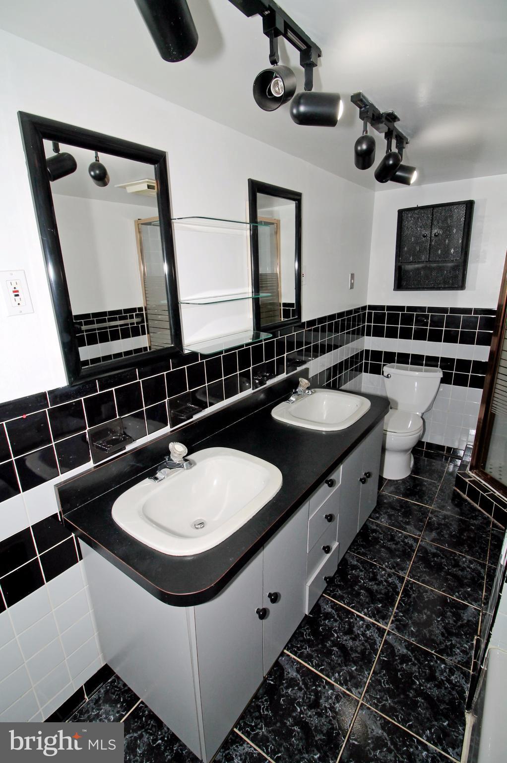 3725 Keswick Road Baltimore, MD 21211 - Photo 26 of 30 Basement Bath