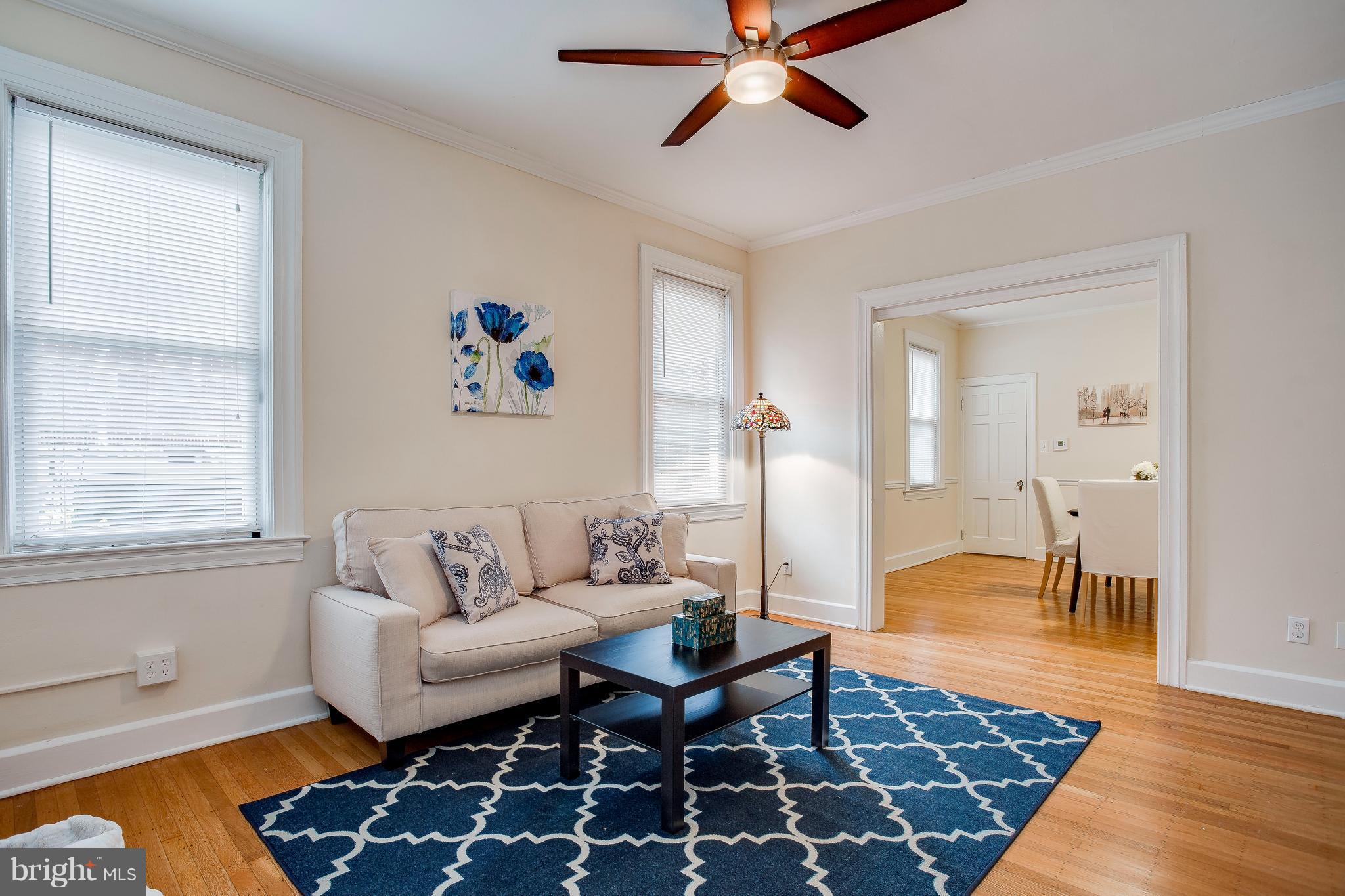 3725 Keswick Road Baltimore, MD 21211 - Photo 4 of 30 Living Room