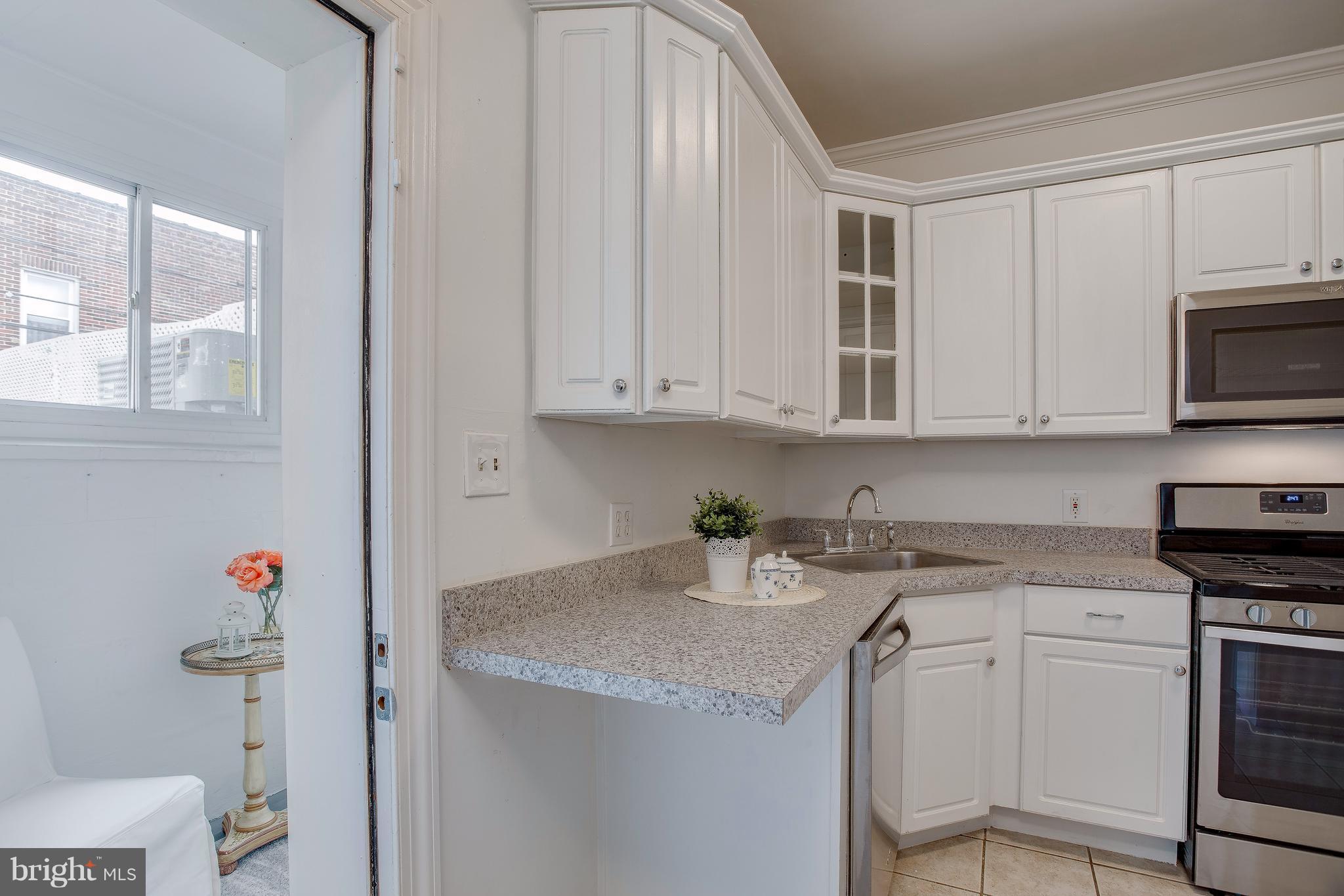 3725 Keswick Road Baltimore, MD 21211 - Photo 10 of 30 Kitchen