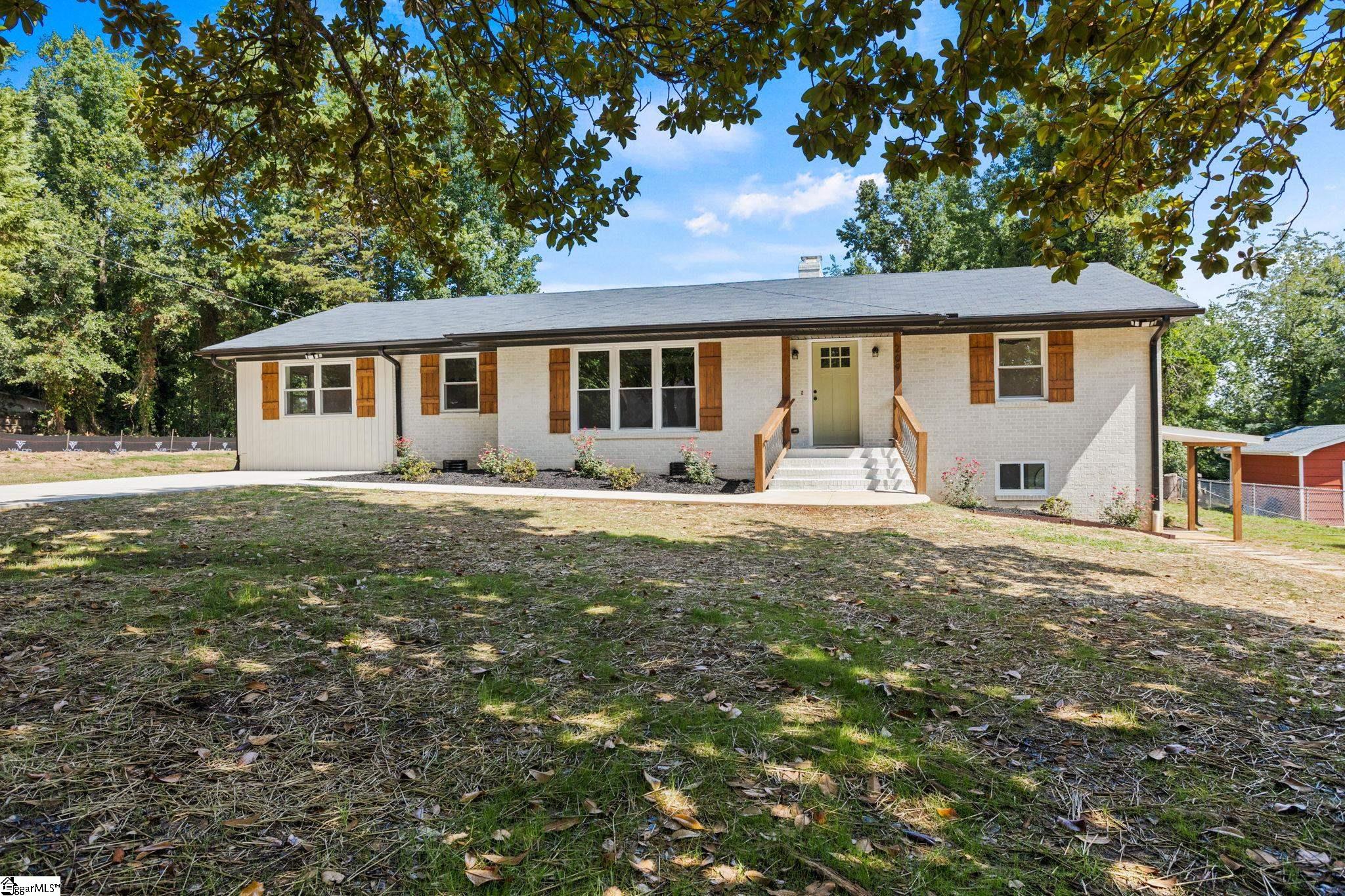 209 Endless Drive Greer, SC 29651 - Photo 30 of 32 Studio Apartment on Lower level with separate entrance