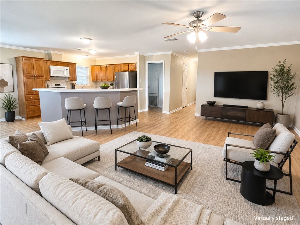 153 Boenig Road Woodsboro, TX 78393 - Photo 6 of 33 virtually staged living/kitchen